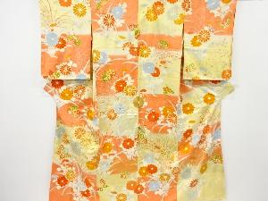 アンティーク　菊に蝶模様刺繍着物